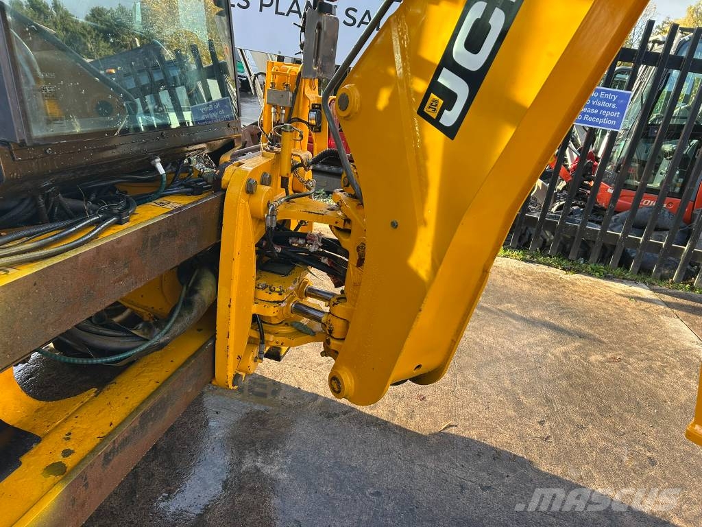 JCB 3CX Compact Backhoe