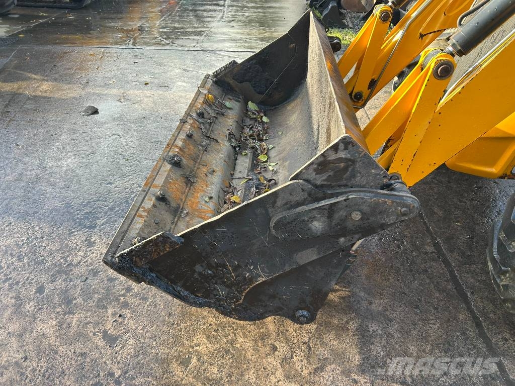 JCB 3CX Compact Backhoe