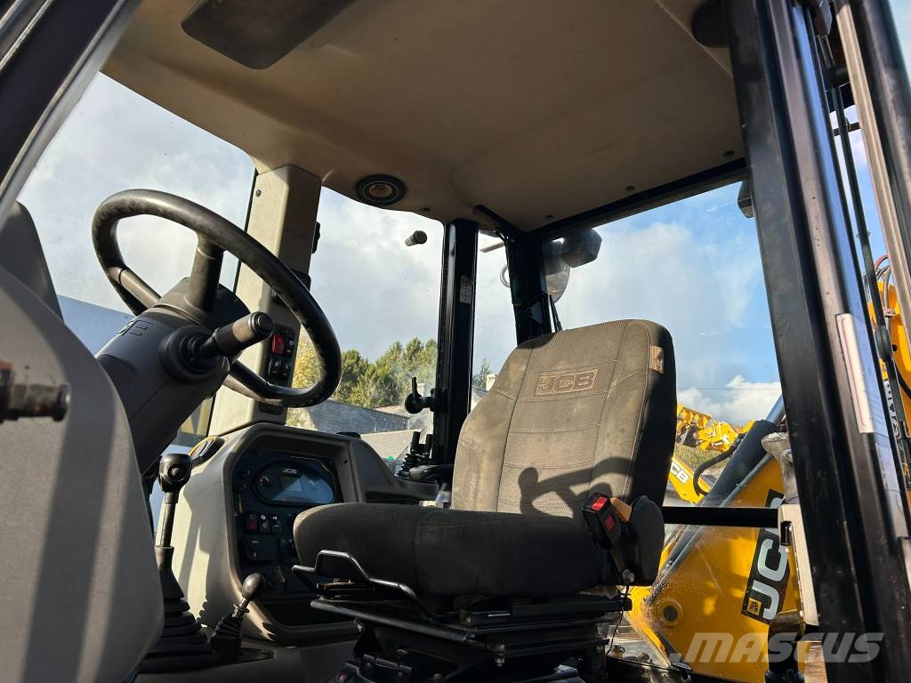 JCB 3CX Compact Backhoe