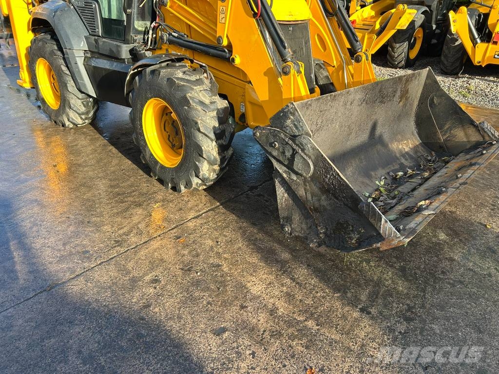 JCB 3CX Compact Backhoe