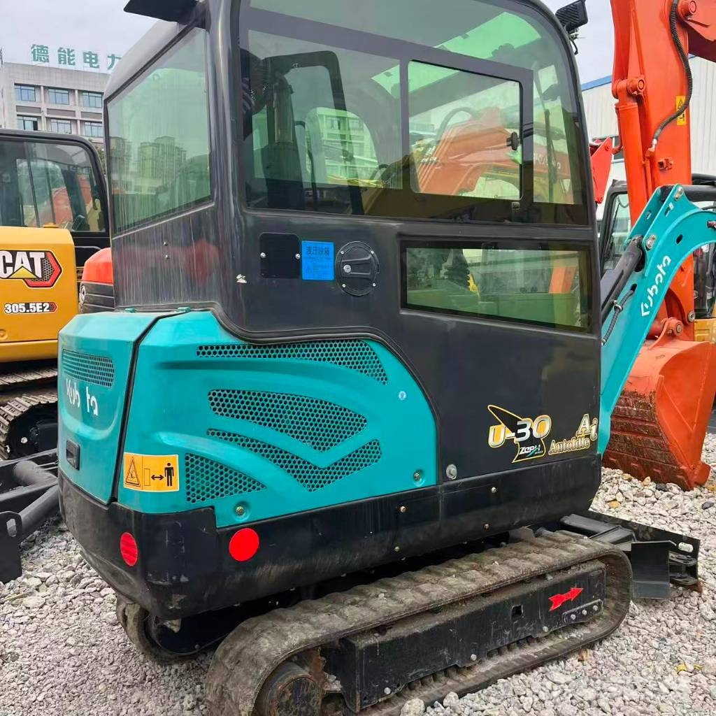 Kubota U 30 ミニ油圧ショベル 7t以下(ミニユンボ・ミニディガー)