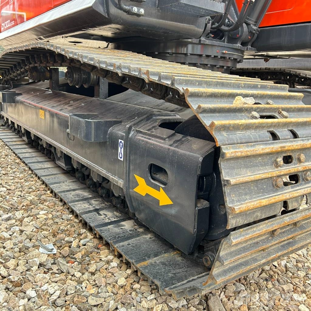 Doosan 300L Pásové rýpadlá