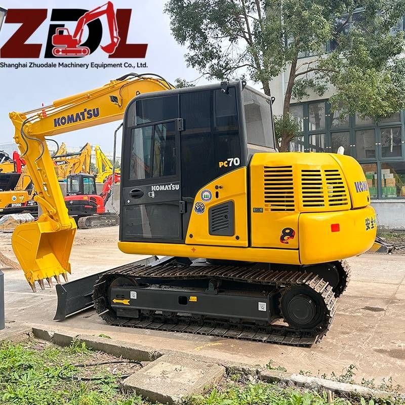 Komatsu PC 70 Escavatori medi 7t - 12t
