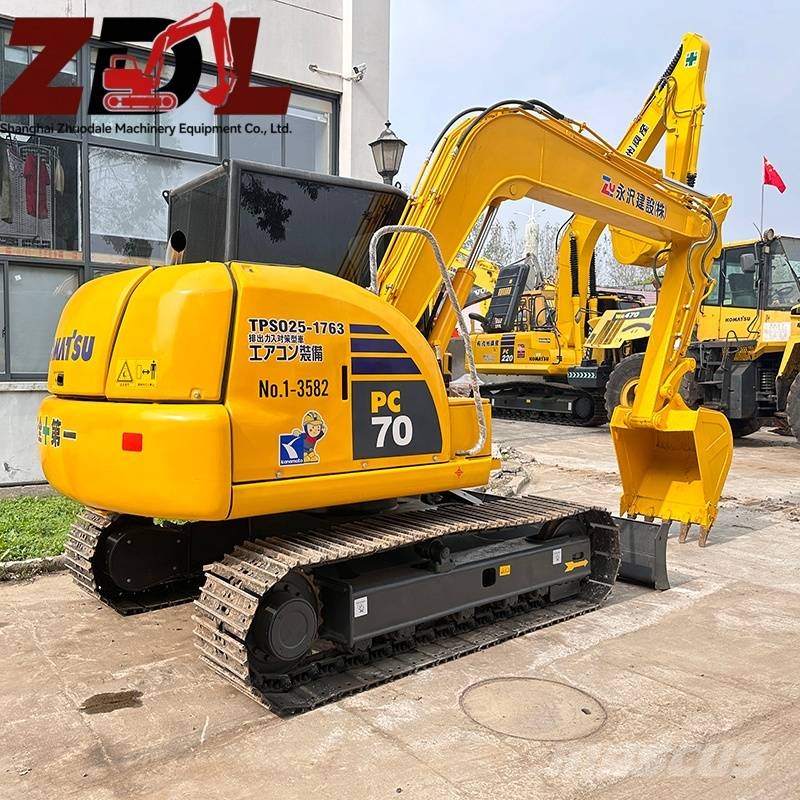 Komatsu PC 70 Escavatori medi 7t - 12t