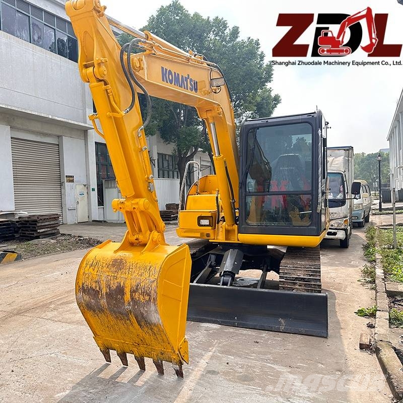 Komatsu PC 70 Escavatori medi 7t - 12t