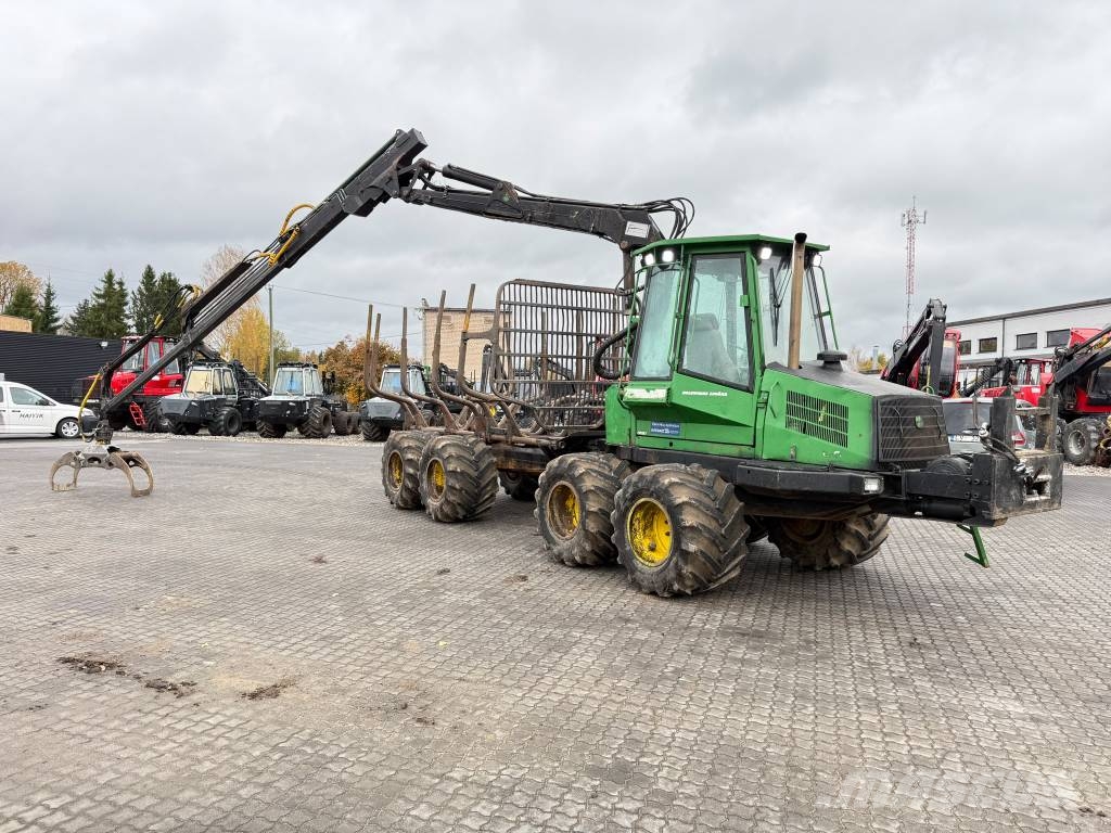 John Deere 810 D Forwarders / Autocarregadores