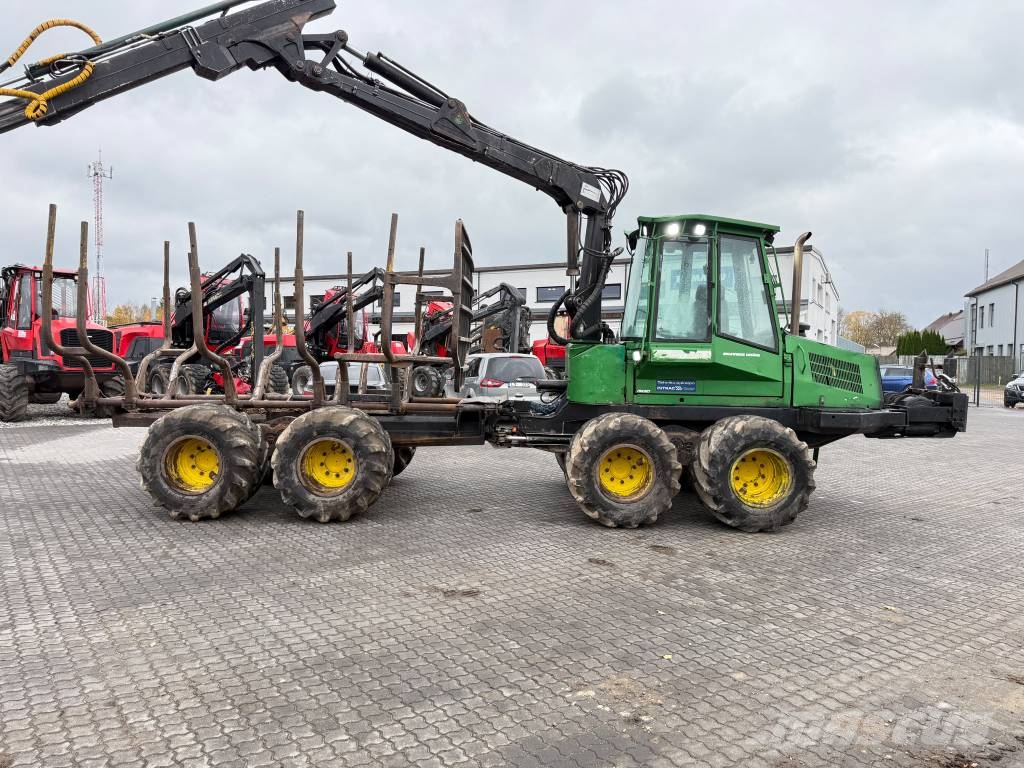 John Deere 810 D Forwarders / Autocarregadores