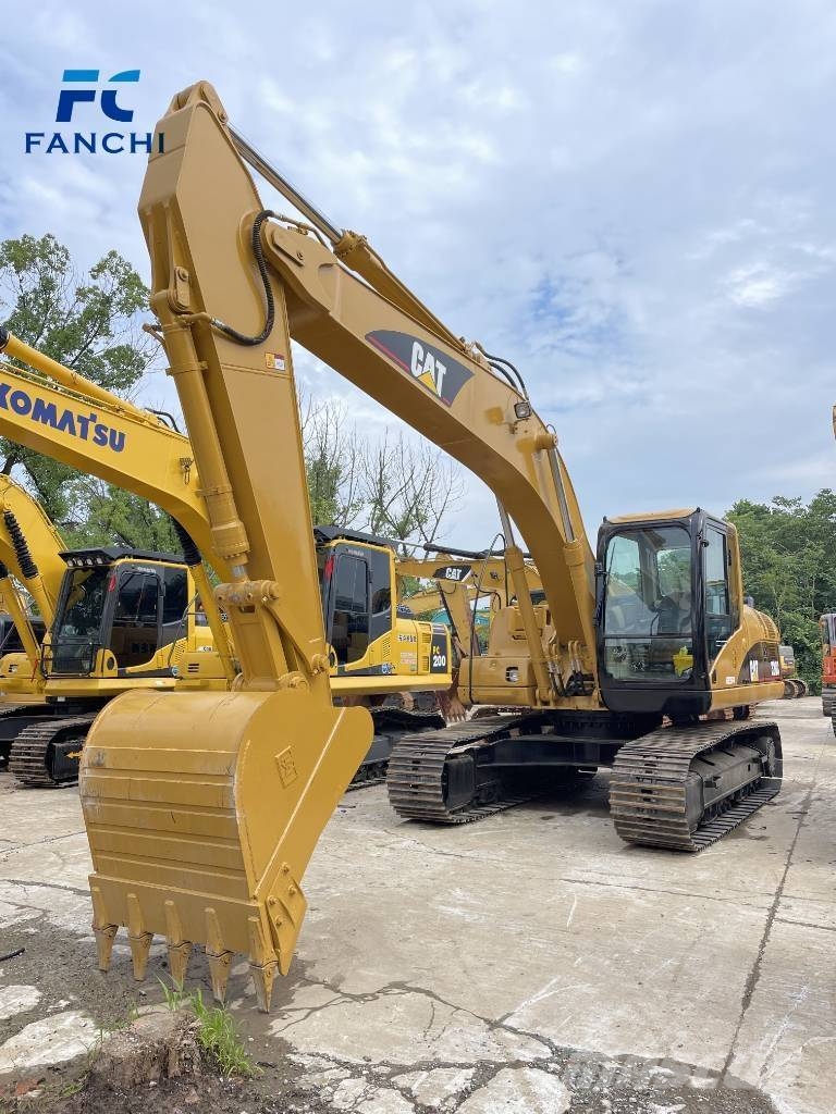CAT 320 C Vikšriniai ekskavatoriai