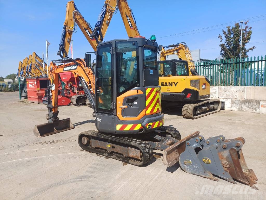 Develon DX 27 Z-7 Mini ekskavatörler, 7 tona dek