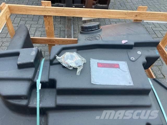 New Holland brandstoftank FR hakselaar  Fueltank Šasija un piekare