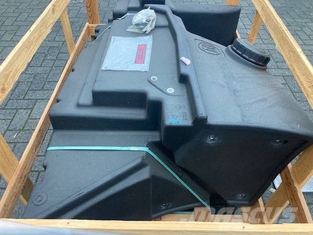 New Holland brandstoftank FR hakselaar  Fueltank Šasija un piekare