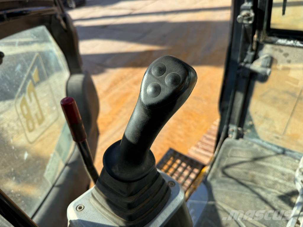 JCB JS260LC - Hammer Lines / Heated Seat Raupenbagger