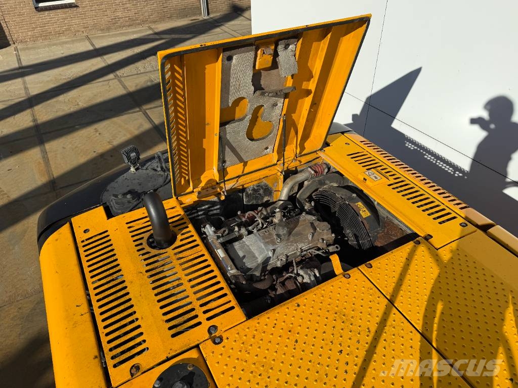 JCB JS260LC - Hammer Lines / Heated Seat Raupenbagger