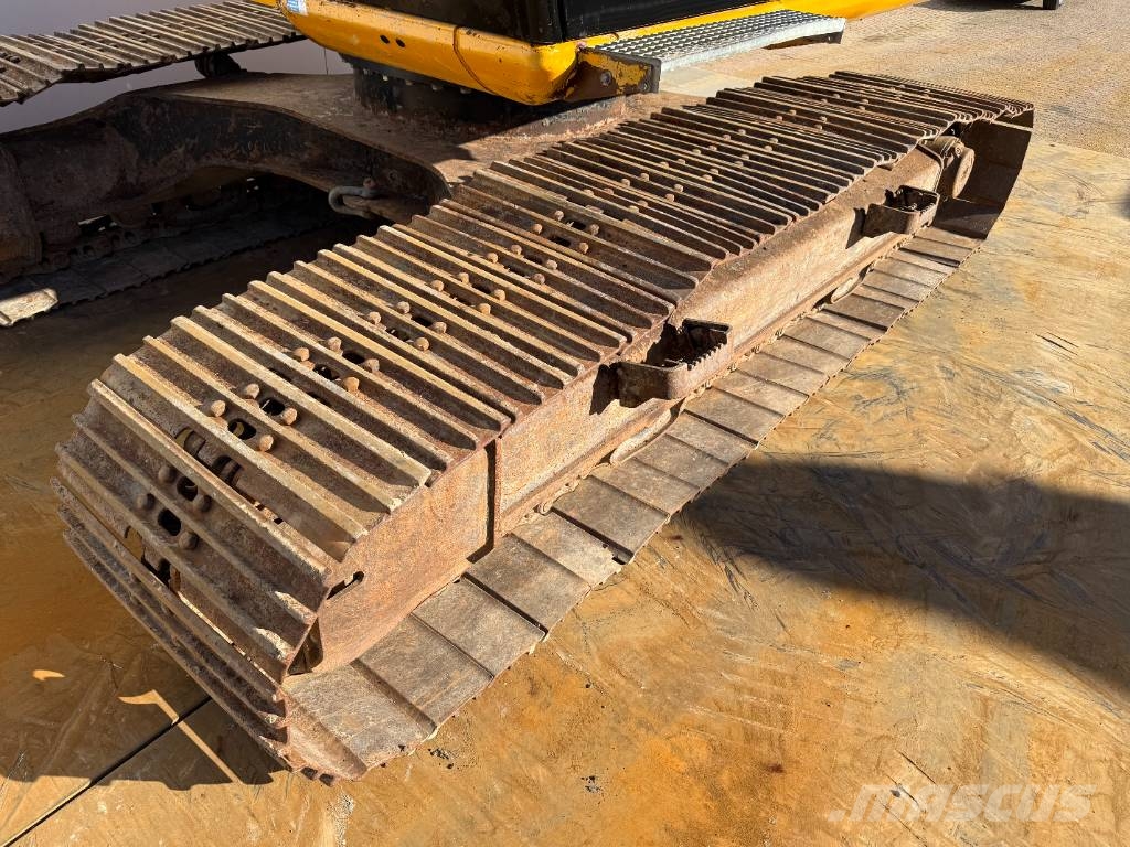 JCB JS260LC - Hammer Lines / Heated Seat Raupenbagger