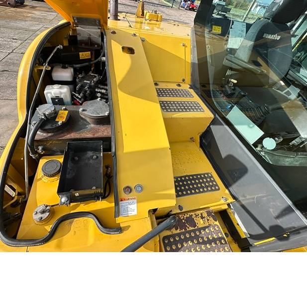 Komatsu PW 118 MR-8 Escavadoras de rodas