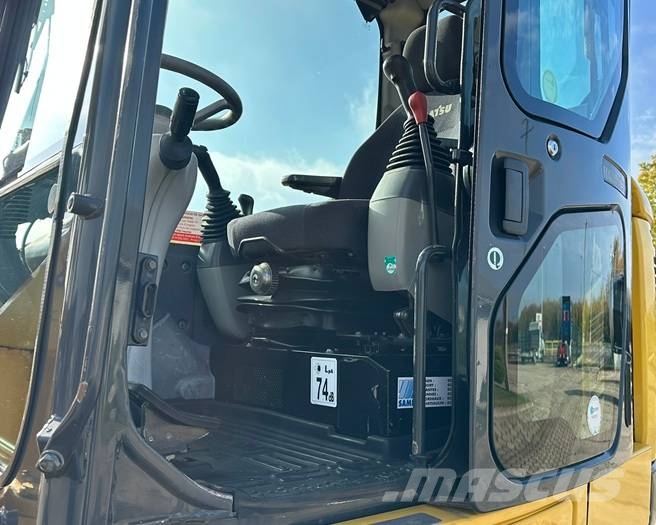 Komatsu PW 118 MR-8 Escavadoras de rodas
