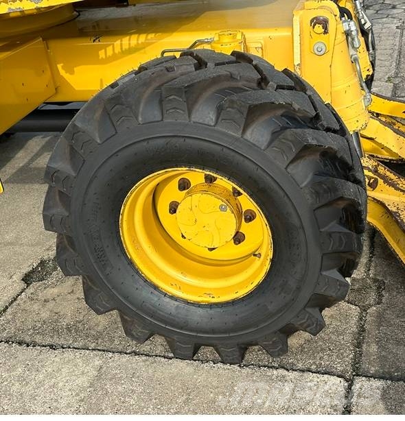 Komatsu PW 118 MR-8 Escavadoras de rodas