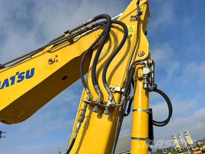 Komatsu PW 118 MR-8 Escavadoras de rodas