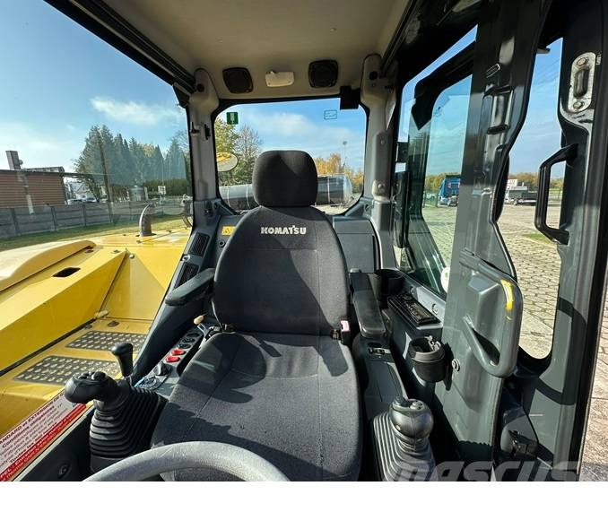Komatsu PW 118 MR-8 Escavadoras de rodas