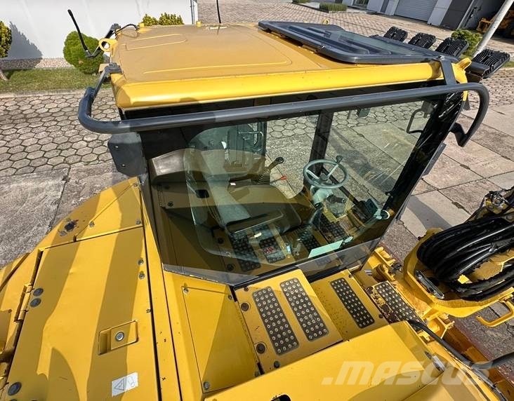 Komatsu PW 118 MR-8 Escavadoras de rodas