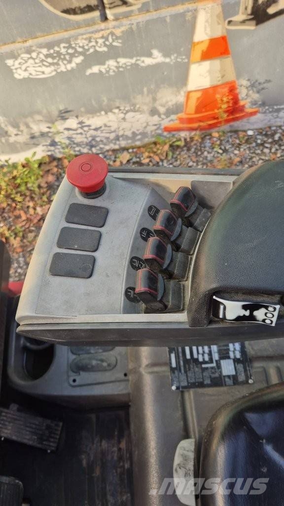 Manitou ME 318 Sähkötrukit
