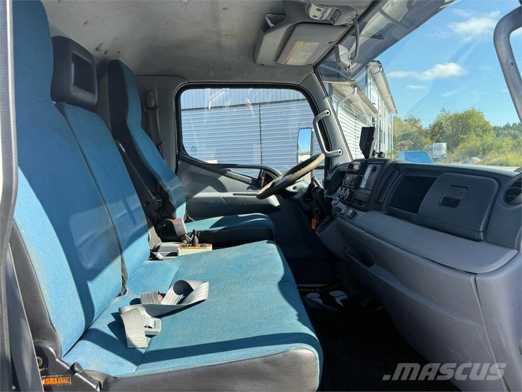 Mitsubishi Fuso Canter Camiones elevadores de gancho