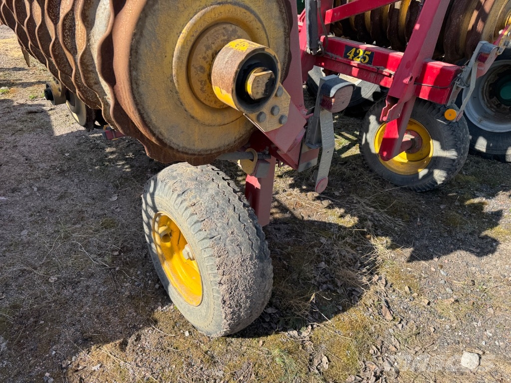 Väderstad Carrier425 Disc harrows