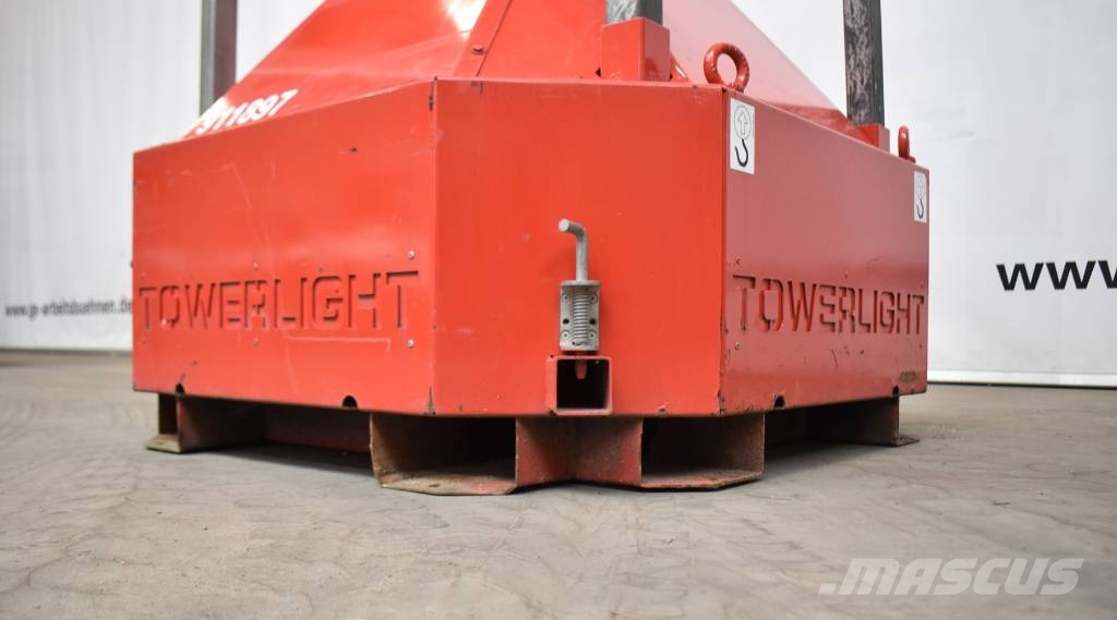Generac Tower Light CTF 10 Mt Flutlichtmast ohne Motor Gradbeništvo - drugo