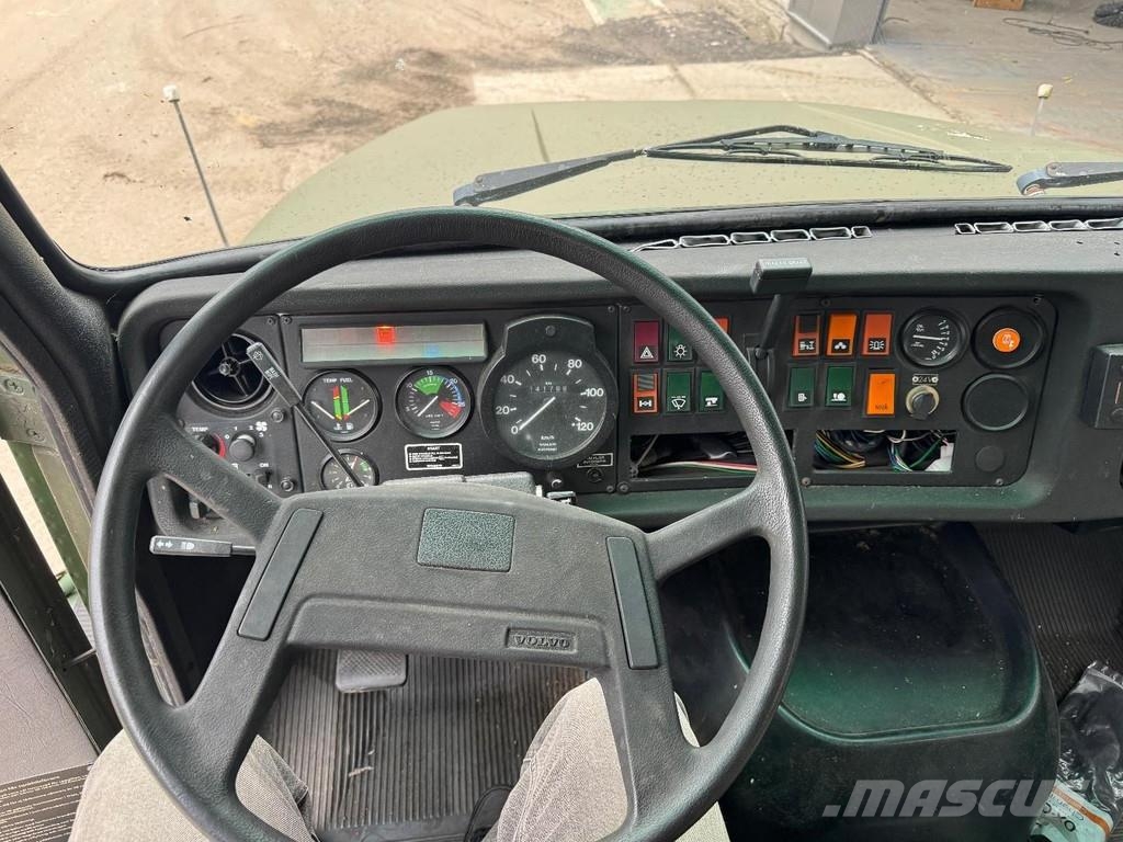Volvo N10 6X4 Robson-Drive + TANK 14.000 LITER Anders
