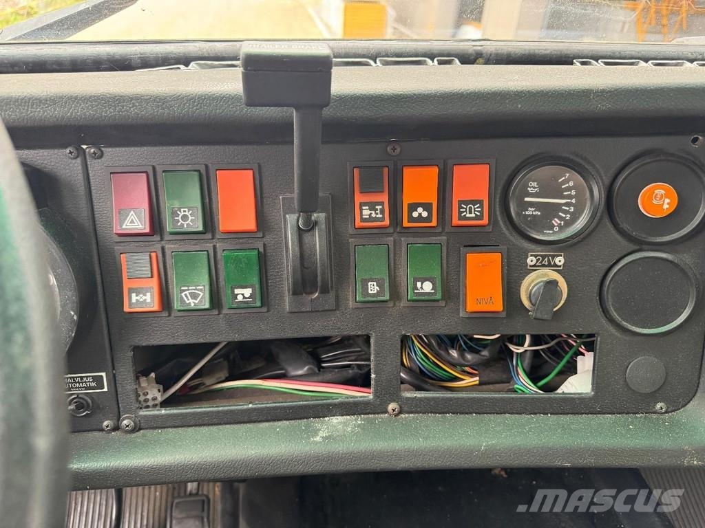 Volvo N10 6X4 Robson-Drive + TANK 14.000 LITER Anders