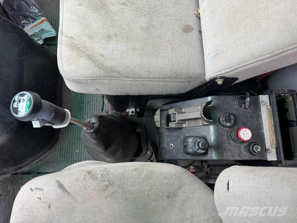 Volvo N10 6X4 Robson-Drive + TANK 14.000 LITER Anders