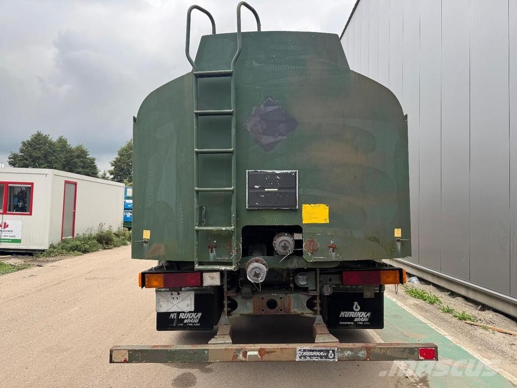 Volvo N10 6X4 Robson-Drive + TANK 14.000 LITER Anders