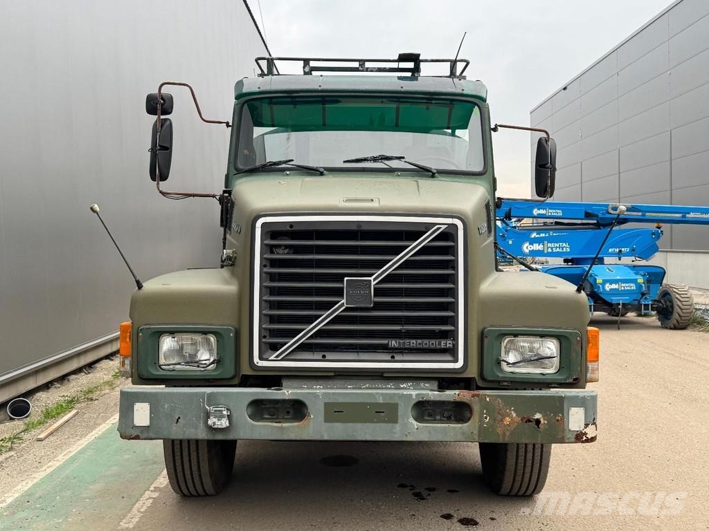 Volvo N10 6X4 Robson-Drive + TANK 14.000 LITER Anders