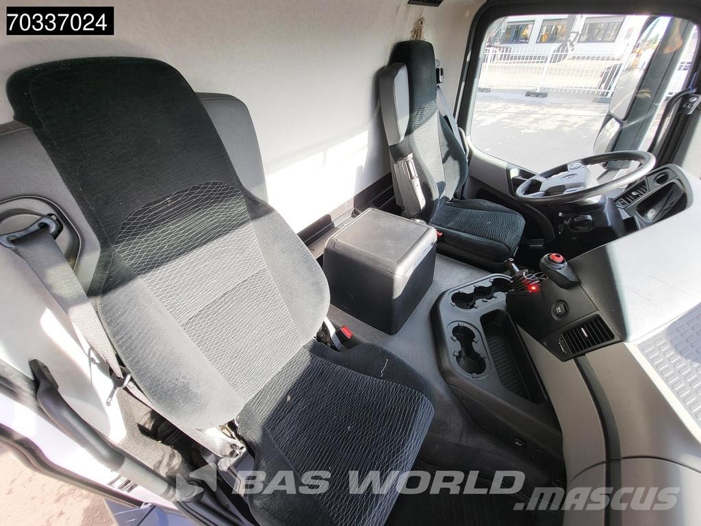 Mercedes-Benz Antos 2124 4X2 8,65m Box 2t Tailgate Automatic Eur Sanduk kamioni