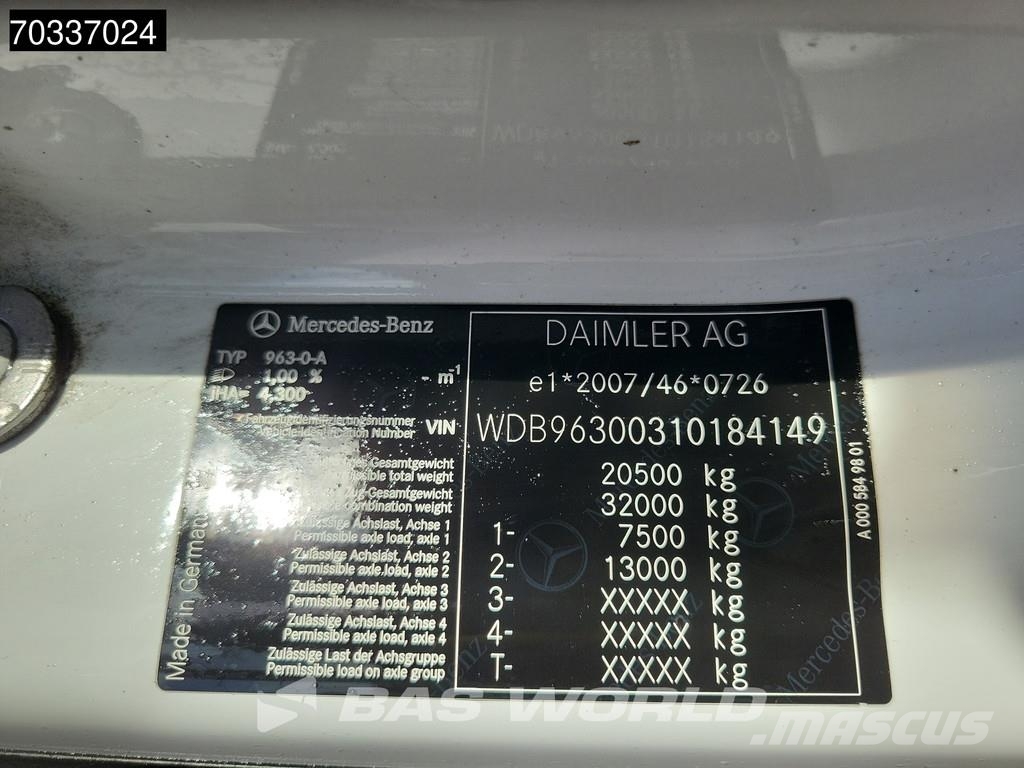 Mercedes-Benz Antos 2124 4X2 8,65m Box 2t Tailgate Automatic Eur Sanduk kamioni