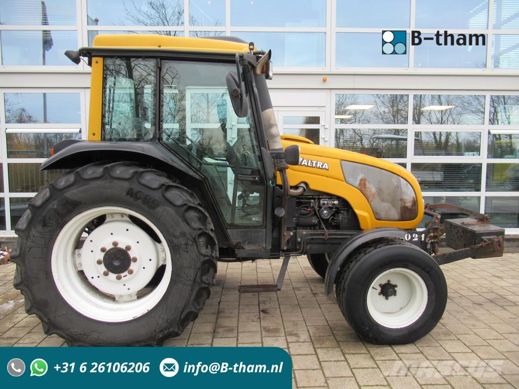 Valtra A75 4x2 + Fronthef VALMET Tractoare