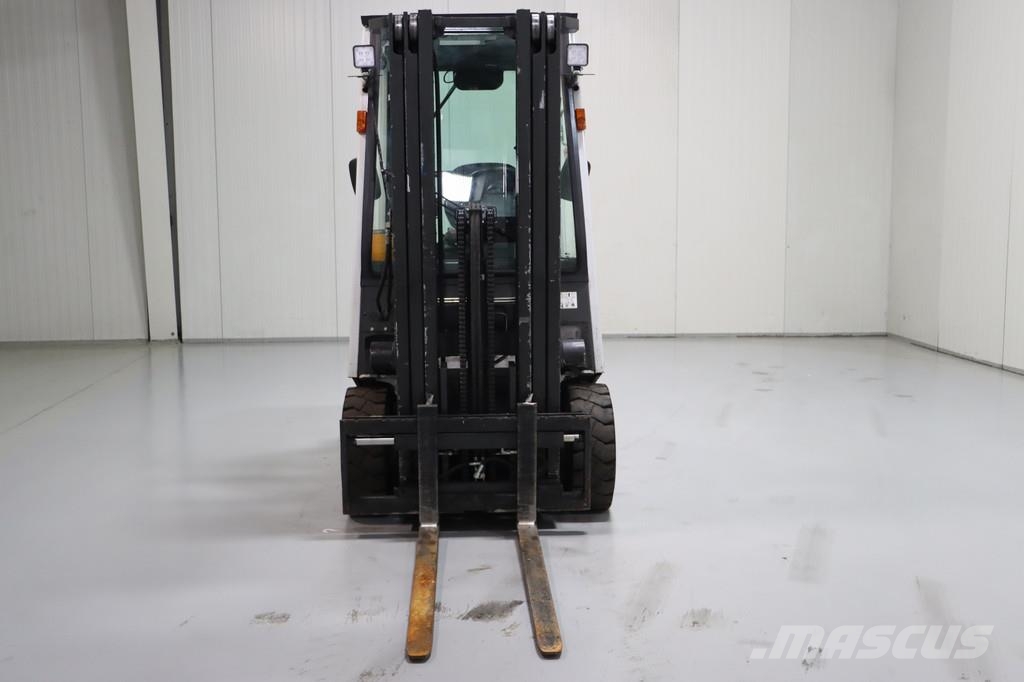 Nissan G1Q2L25Q Elektromos targoncák
