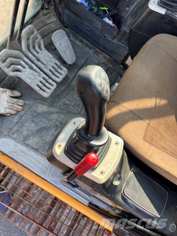 JCB JS 220 LC Bageri guseničari