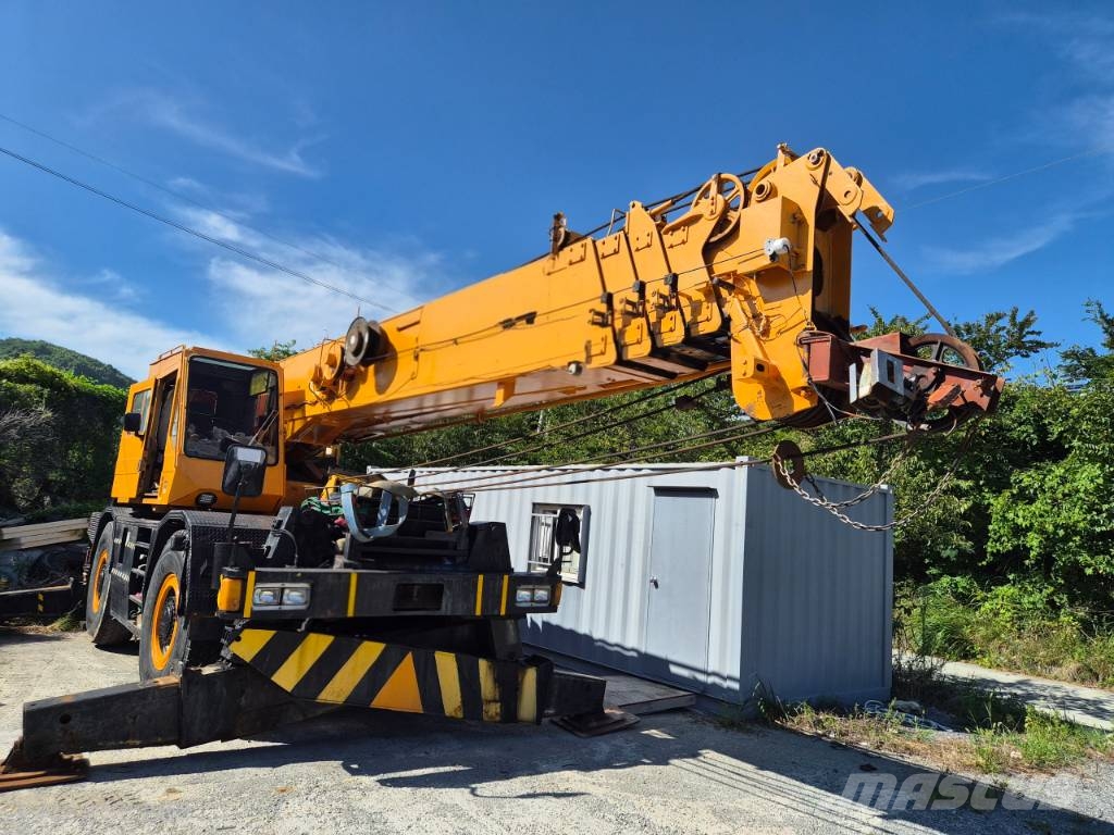 Tadano TR 350 Автокраны вездеходы