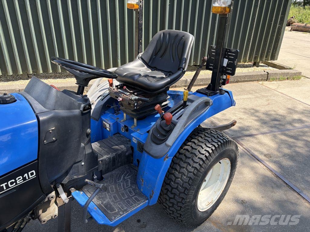 New Holland TC21D Kompakttraktorid