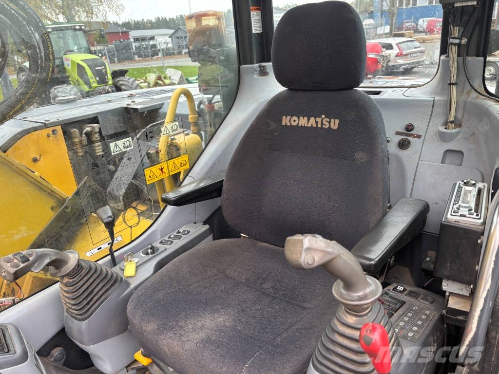 Komatsu PC 138 US Roomikekskavaatorid