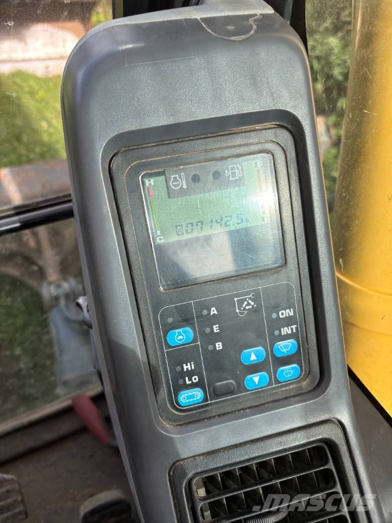 Komatsu PC 138 US Roomikekskavaatorid