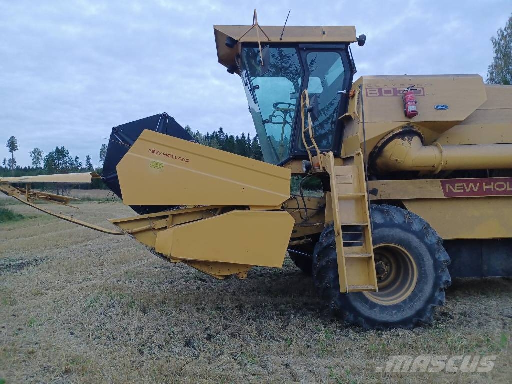 New Holland 8030 Mietitrebbiatrici