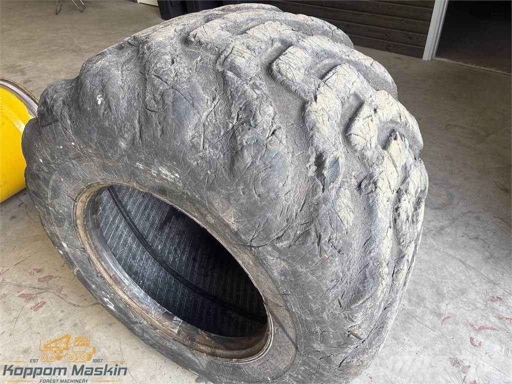 Nokian Fkf2 800/40x26,5 Used/Beg Tyres, wheels and rims