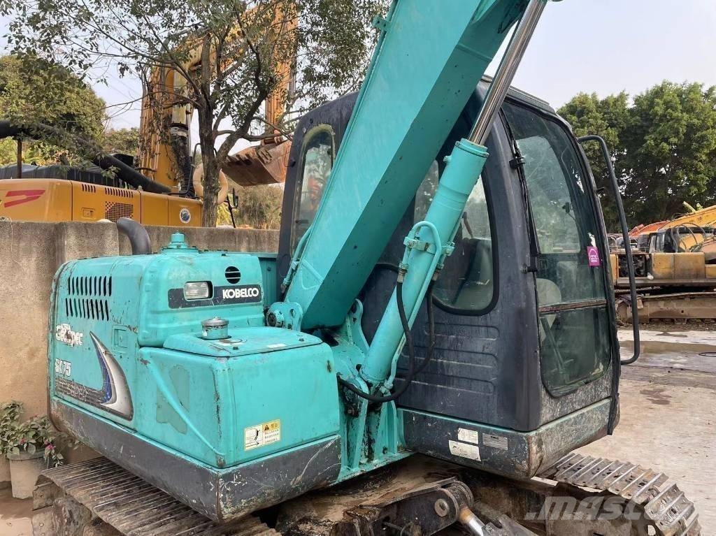 Kobelco SK 75 Гусеничные экскаваторы