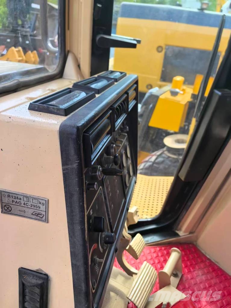 CAT D 8 R Bouteurs sur chenilles