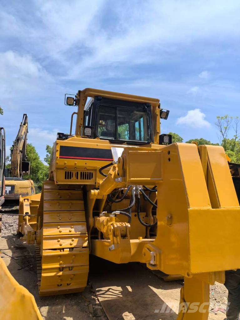 CAT D 8 R Bouteurs sur chenilles