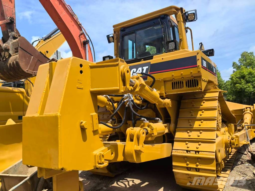 CAT D 8 R Bouteurs sur chenilles