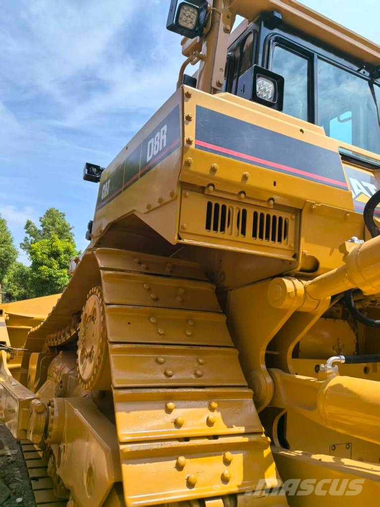CAT D 8 R Bouteurs sur chenilles