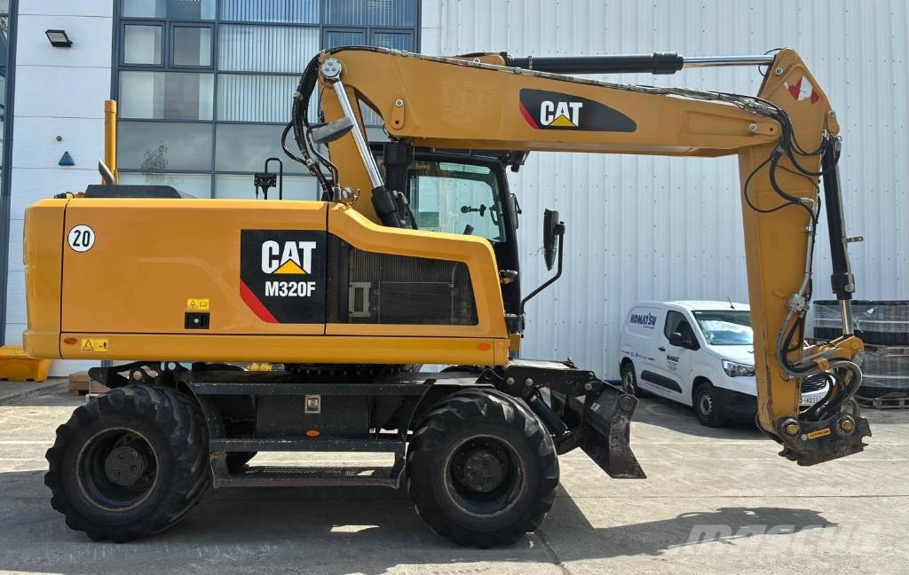 CAT M320F Wheeled excavators